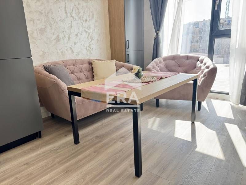 Двустаен апартамент под наем в Mountain View Residence