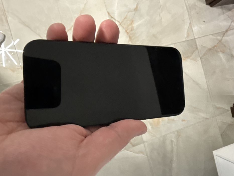 Iphone 16 pro black pentru piese !