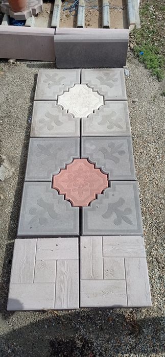 Pavaj și altele la comanda