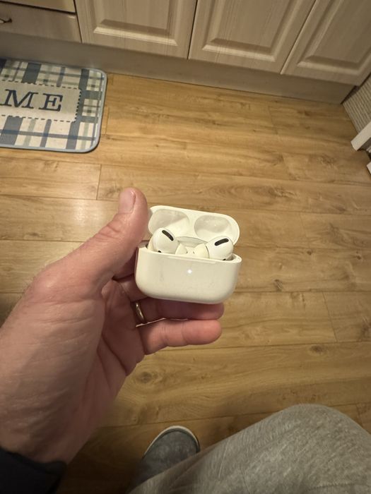 Airpods Pro  in stare buna originale