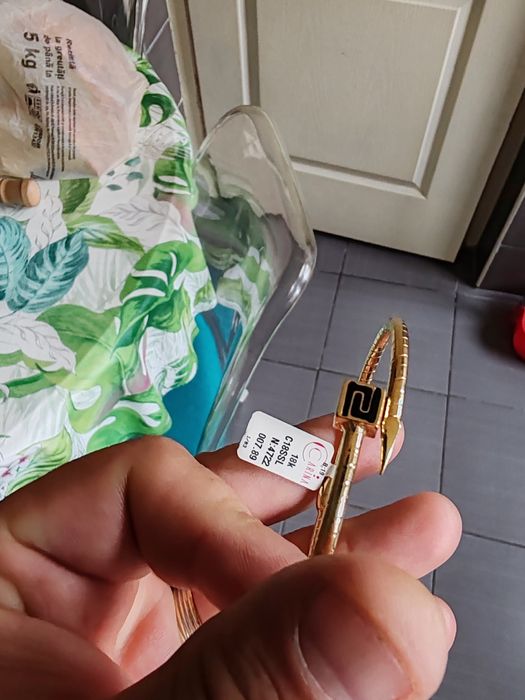 Vând brățară nouă de 18 k cumpărată din Dubai cu factura