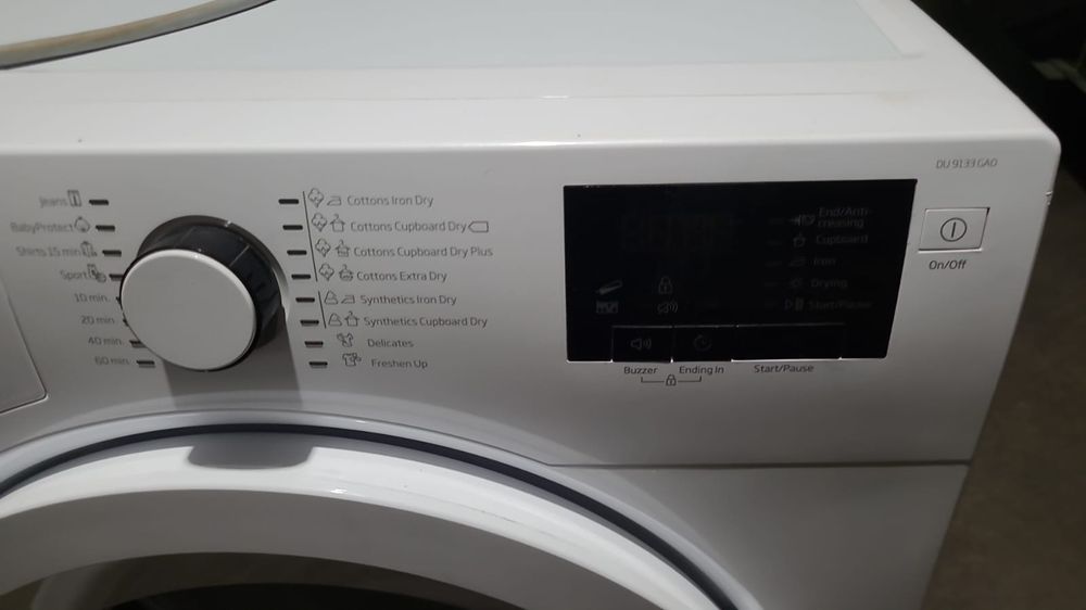 Vând uscator de rufe 9 kg, 16 programe clasa B