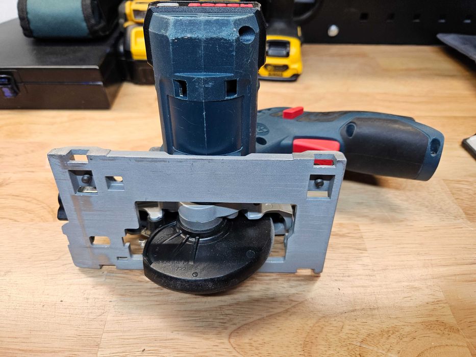 Bosch GKS 12V-26 - Fierastrau circular mic