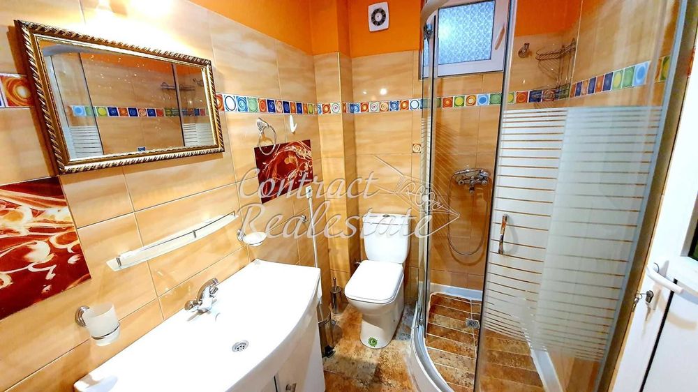 Дава се под наем Четиристаен апартамент в Варна, Бриз - 140 кв.м за 612 € - Снимка #8