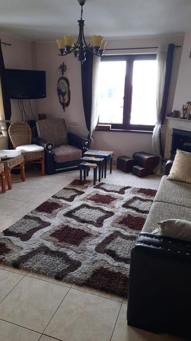 Inchiriere de revelion vila cu 8 camere si corp cu 4 camere