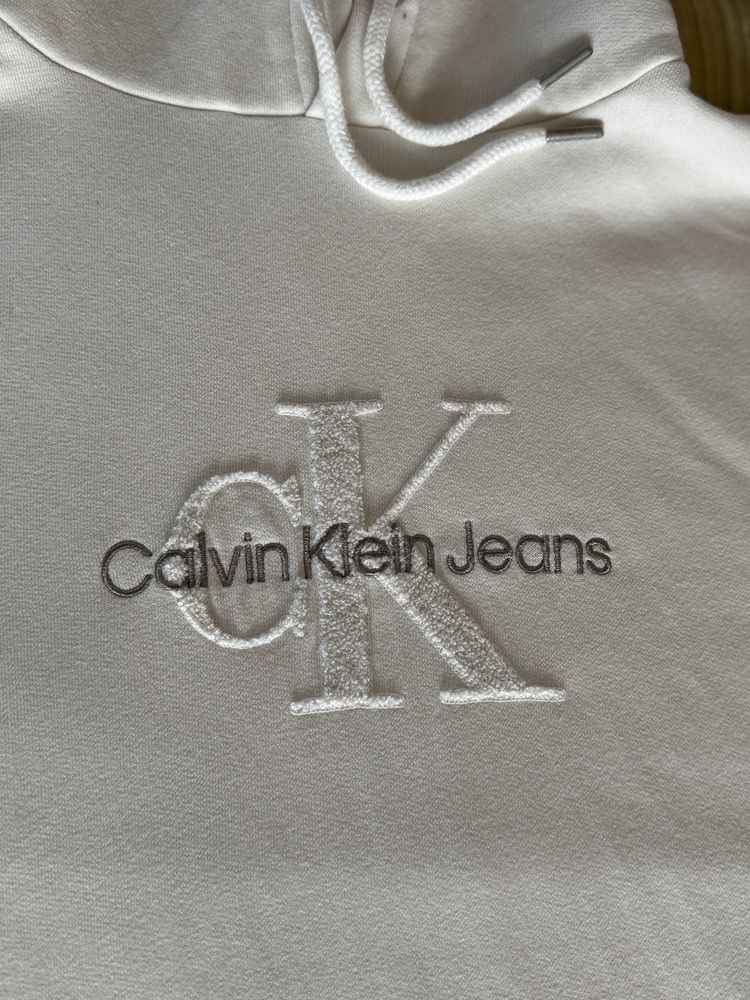 Calvin Klein Суичър (Размер M)