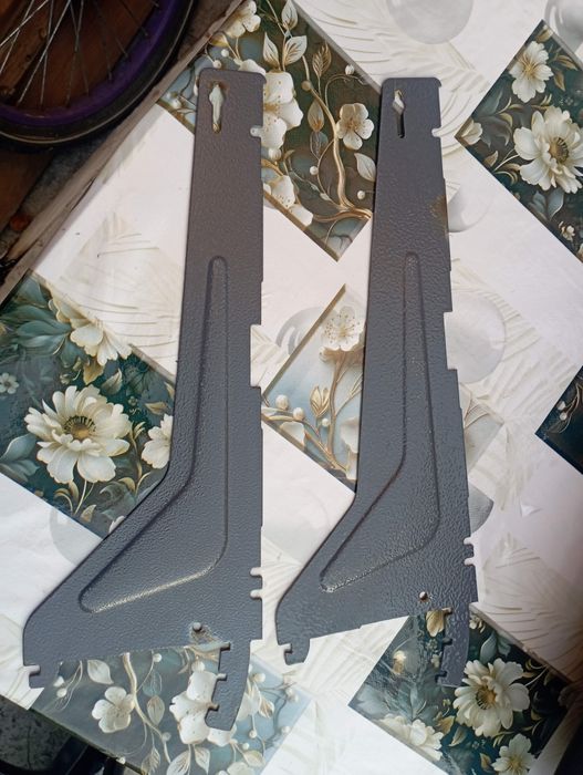 Продаются кранштейны для стеллажей (для полок). Стеллаж учун кранштейн