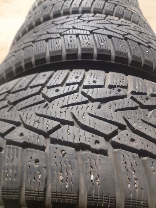 Продается зимний шиный 5