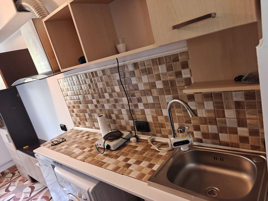 Pf închiriez cameră cămin 12mp Bularga wc dus.