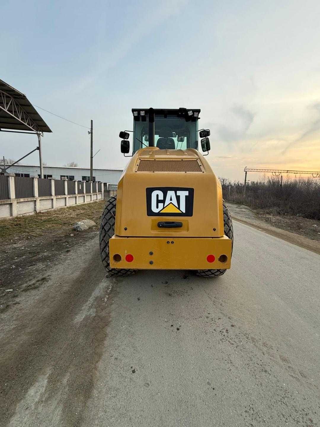 Compactor Caterpillar CS54 B/variante/schimb