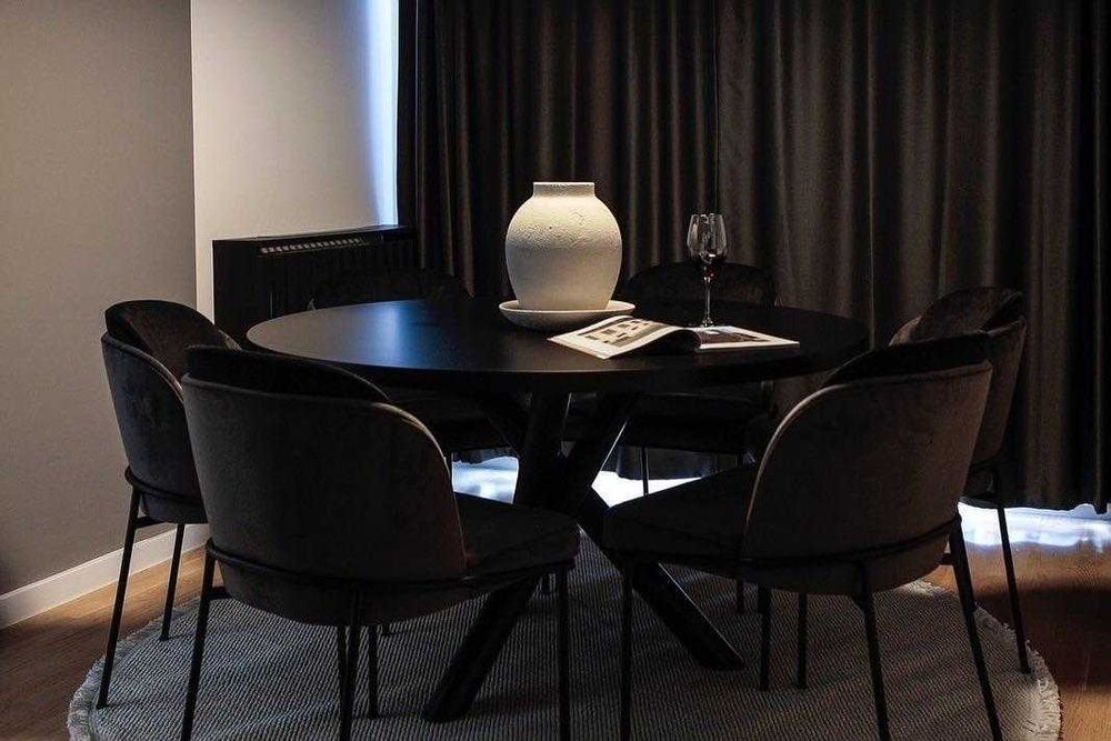 Дава се под наем Двустаен апартамент в Бургас, Изгрев - 50 кв.м за 204 € - Снимка #1