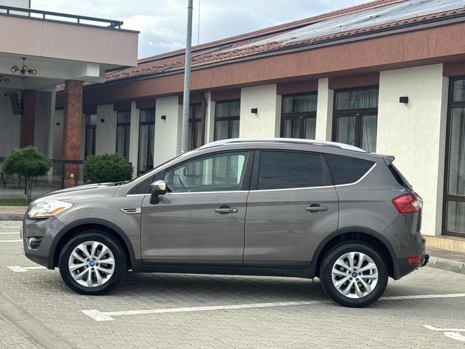 Vând Ford kuga an fabricație 2011