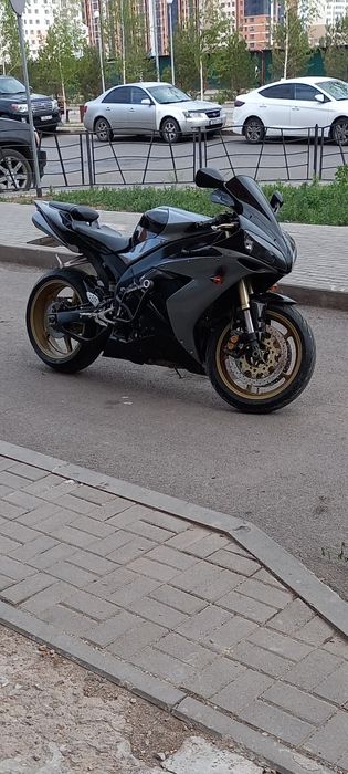 Yamaha UZF-R1,2005