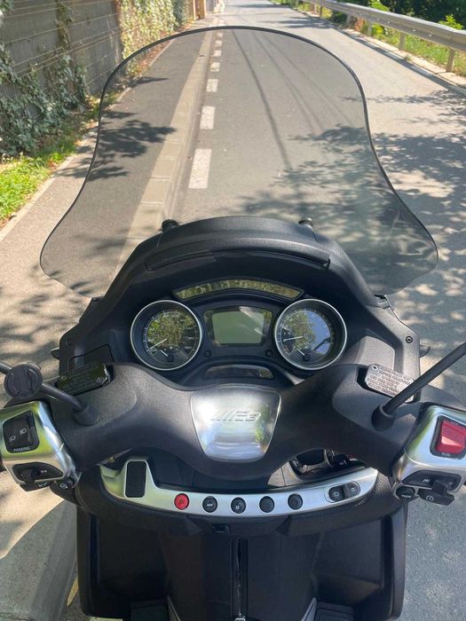 Piaggio Mp3 400 / 2021 / ABS/ASR    3800 euro + TVA Deductibil
