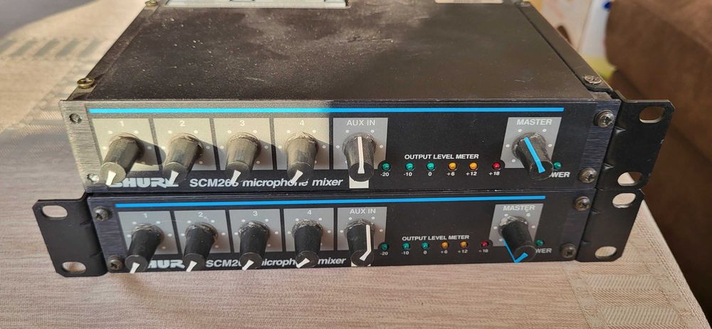 Shure SCM268 - 2 x 4-канален микрофонен миксер