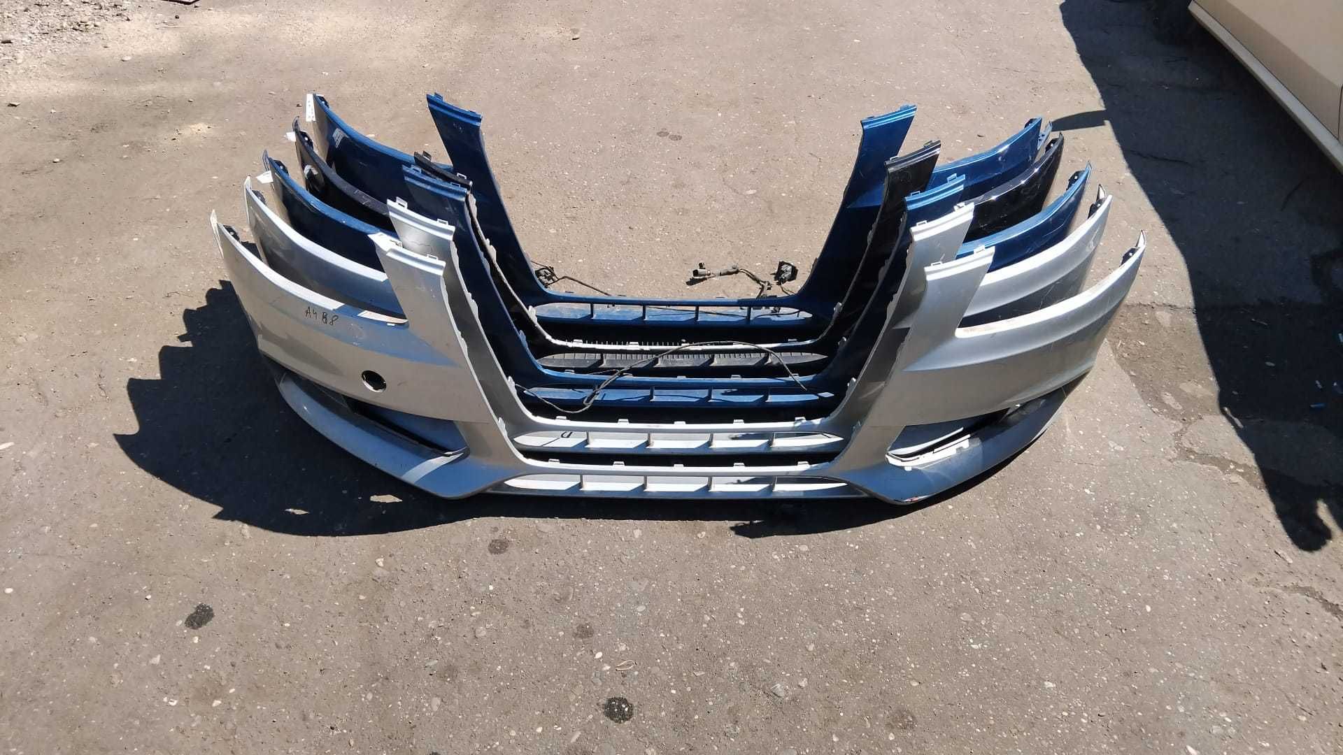 Bara fata Audi A4 B8, fara grila