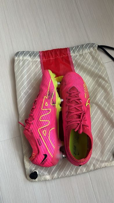 Adidasi de fotbal nike mercurial