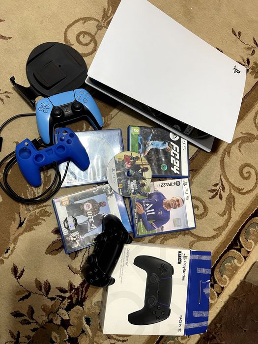 SonyPlaystation 5+2 джостика+5 дисков игровых PS5