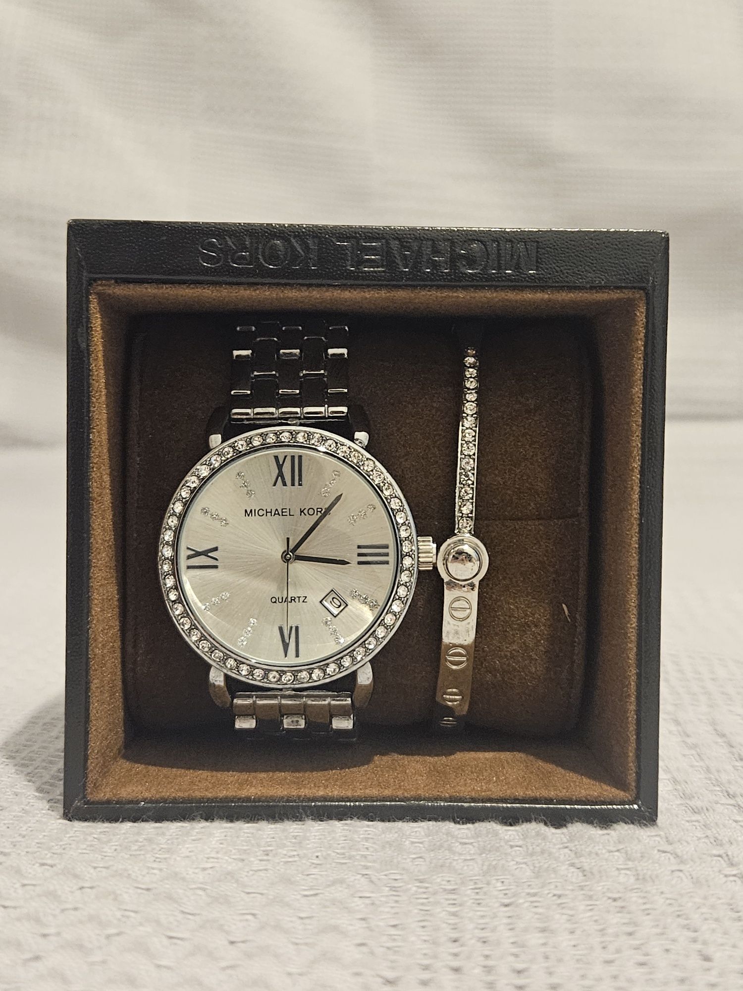 наручные часы и браслет michael kors
