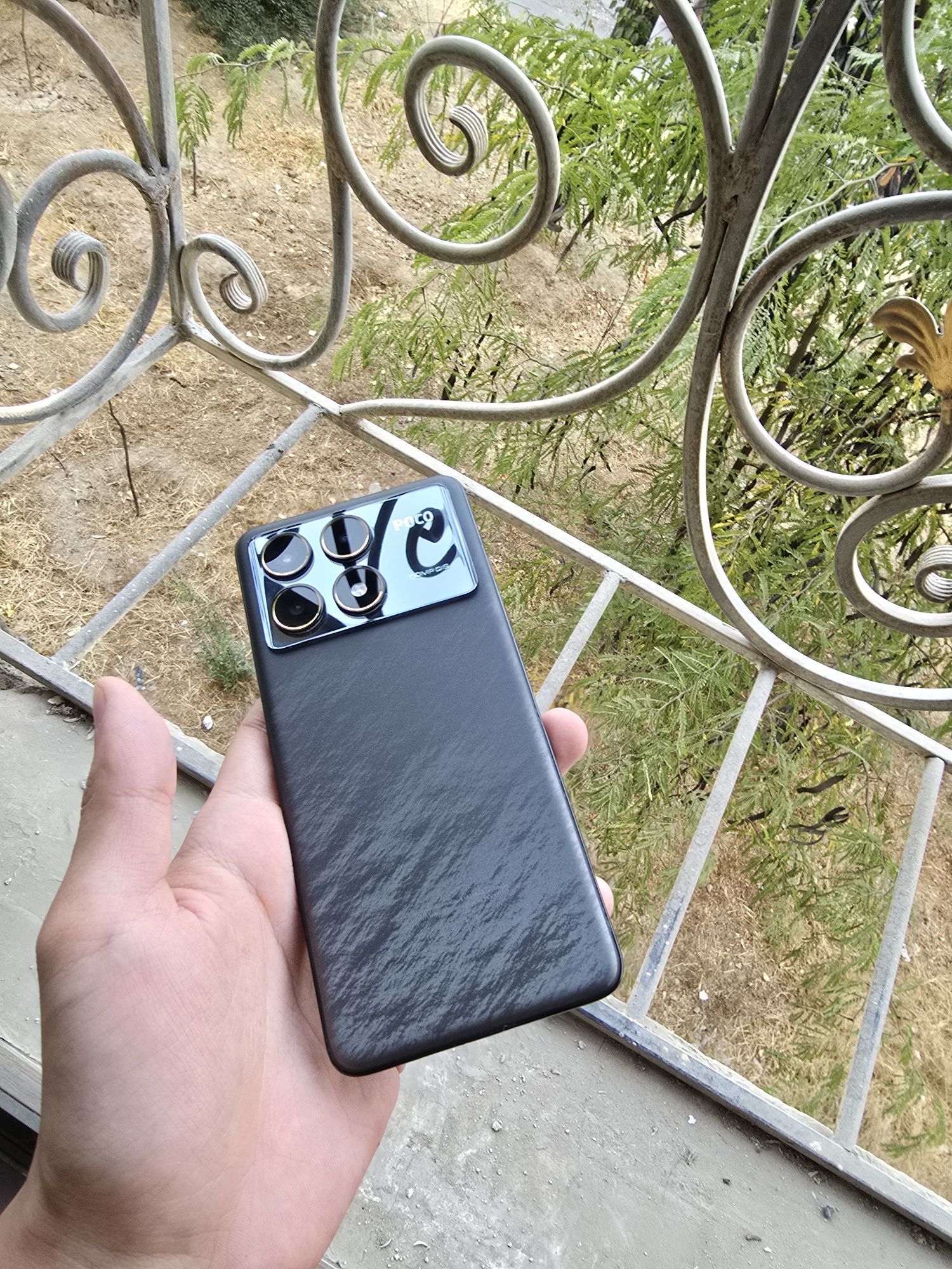 Poco f6 pro 12/512 global
