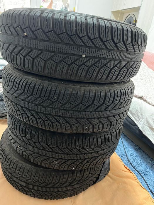 4 roți complete 185/60 R15 cu jante tablă