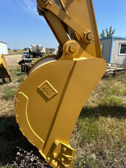 VAND Excavator pe senile CAT 320 (NOU)
