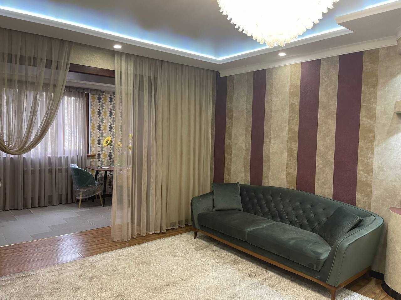 Продается квартира с ремонтом 3/4/4 на ц-1