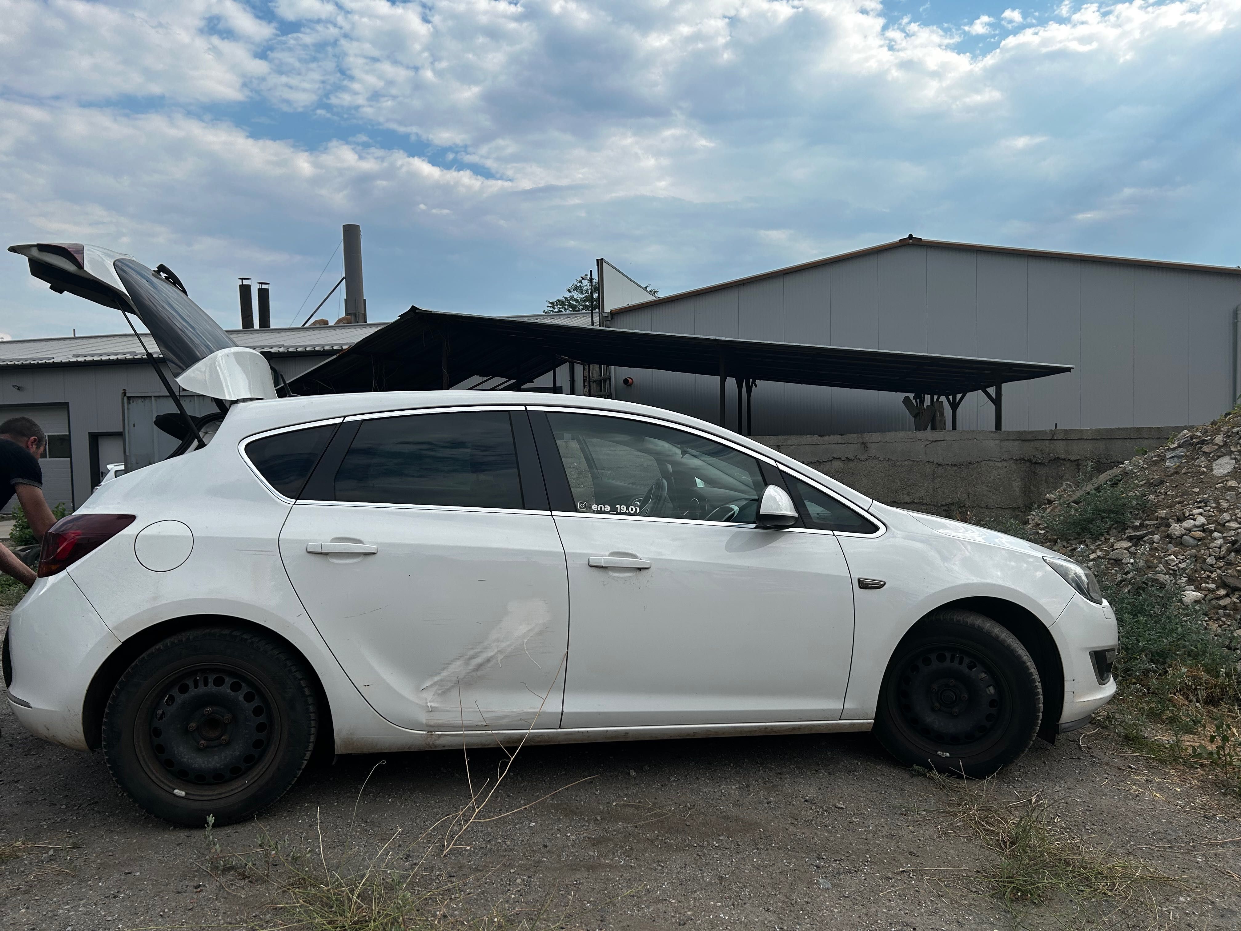 Opel Astra J Lim.