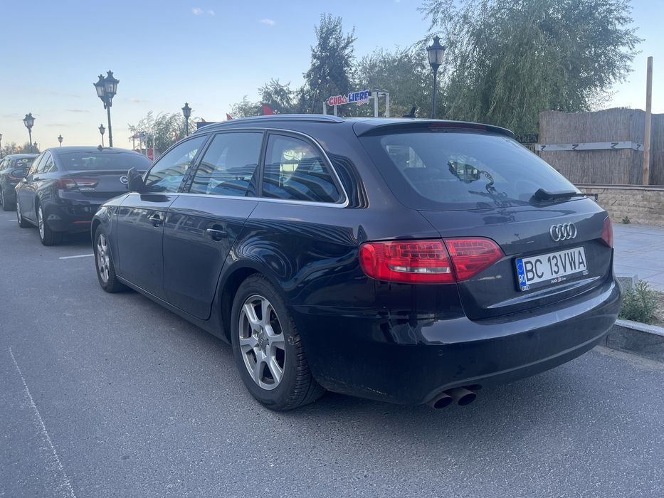 Audi A4 B8 S-Line 2012 2.0 TDI 143 CP Euro 5 Bi-Xenon