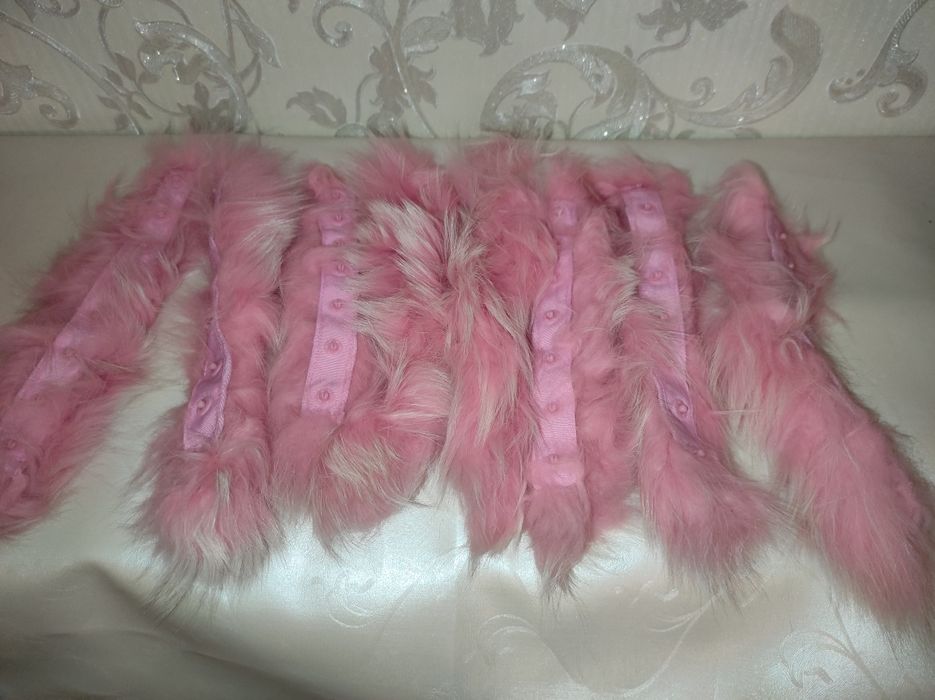 Воротники и помпоны, натуральный мех