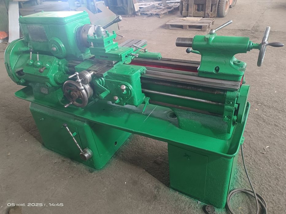 Токарный станок 1Е61М