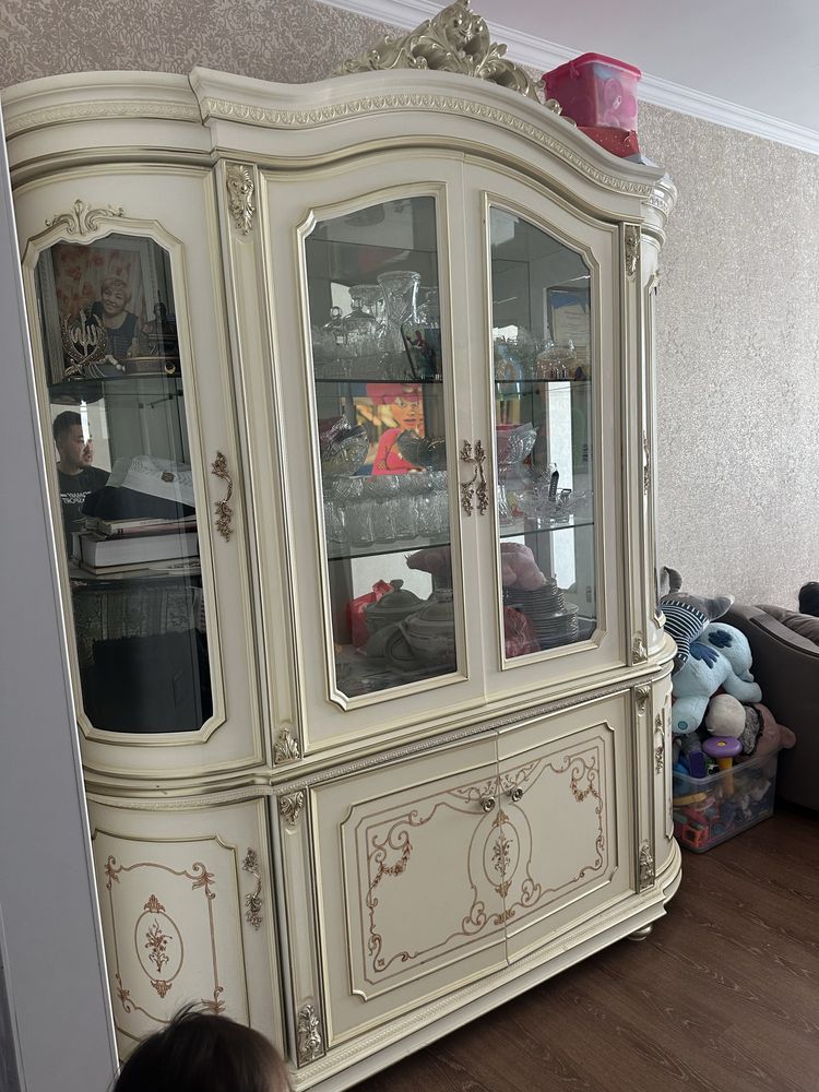 Продается  гарнитур в зал .