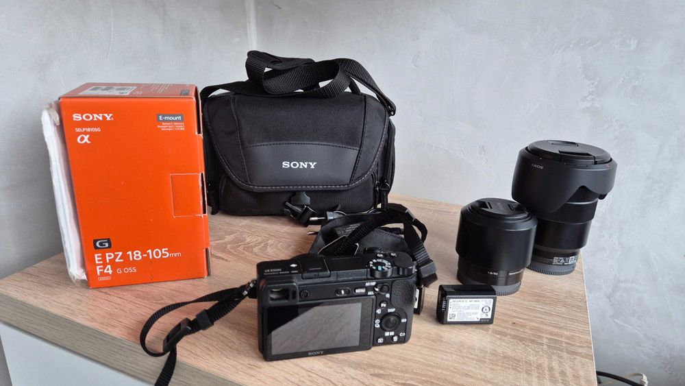 Фотоапарат Mirrorless Sony Alpha A6500 с 2 обектива