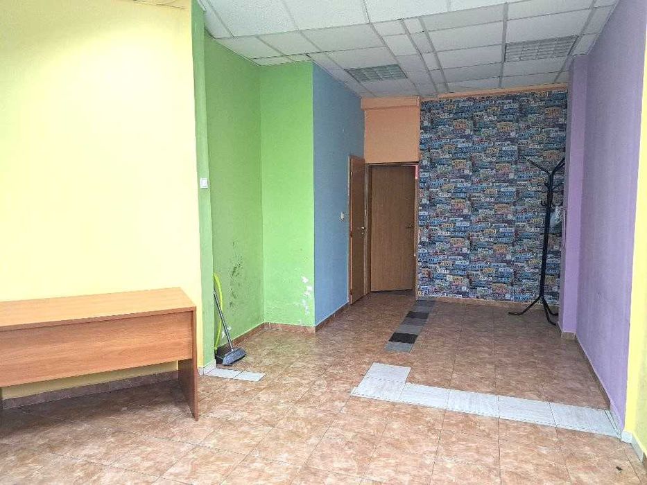 Под наем  офис Люлин център