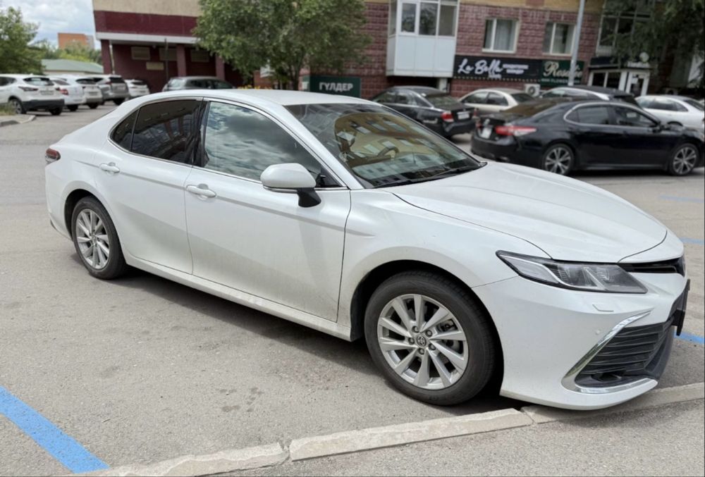 Тойота камри 75 2023 год  Аренда авто с последующим выкупом