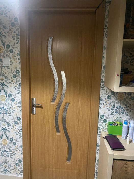 Usi de interior apartament