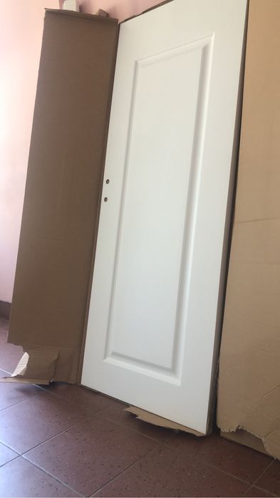 Vând 16 Usi rămase, ușile sunt noi , pot da la bucata sau mai multe!