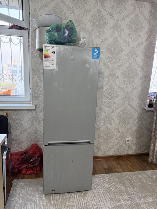 Холодильник сатылады