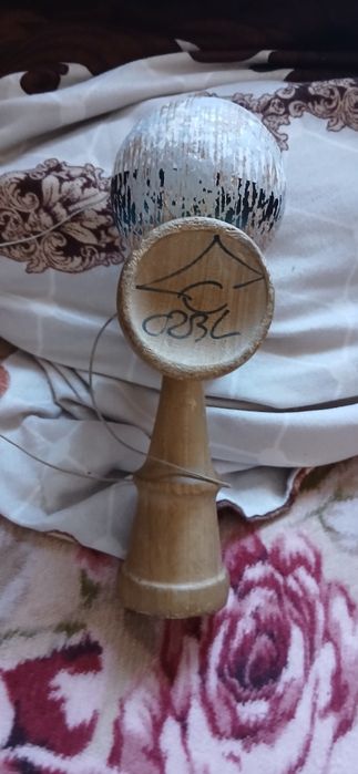 Kendama semnata de cerebel sweet