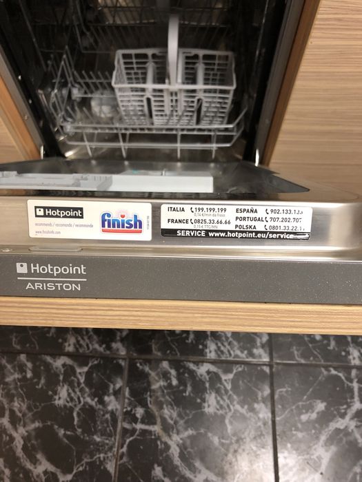 Masina de spalat vase incorporata hotpoint ariston