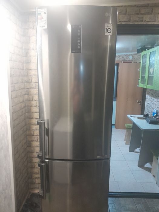 Продам холодильник б у 100000