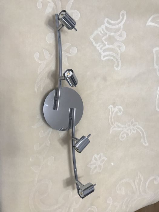 Aplici cu becuri cu leduri