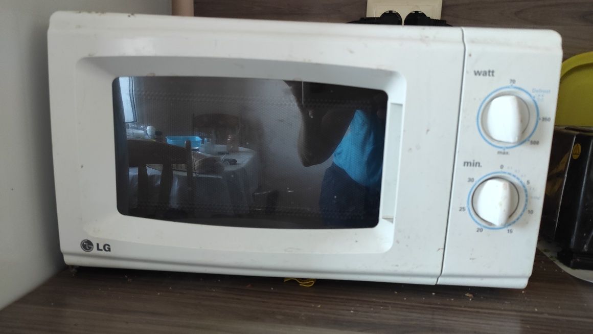 Микровълнова фурна LG 1000W