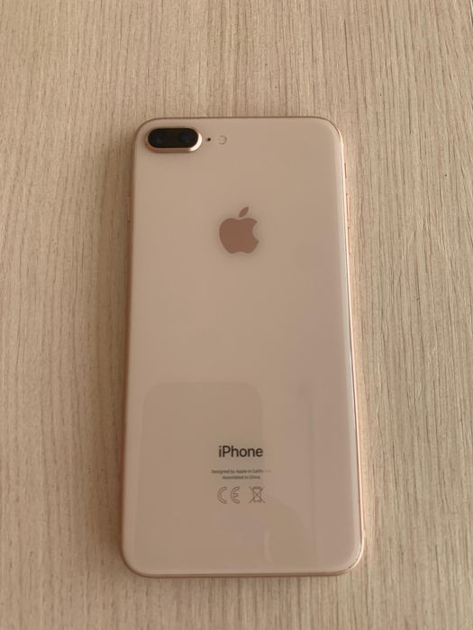 Продам Iphone 8+
