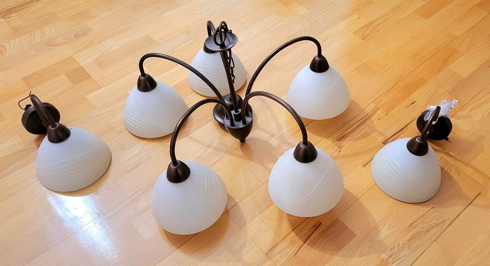 Candelabru cu 5 abajure si doua aplici de perete