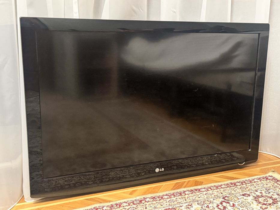 Телевизор lg отдичное состояние