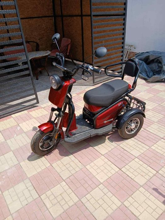 Scuter electric nou