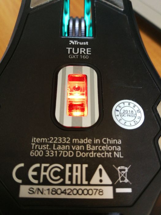 мишка с кабел USB