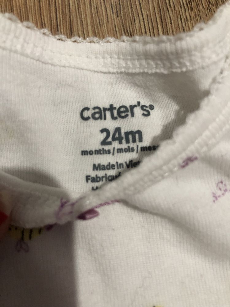 2 tricouri Carter si jacheta 2 ani