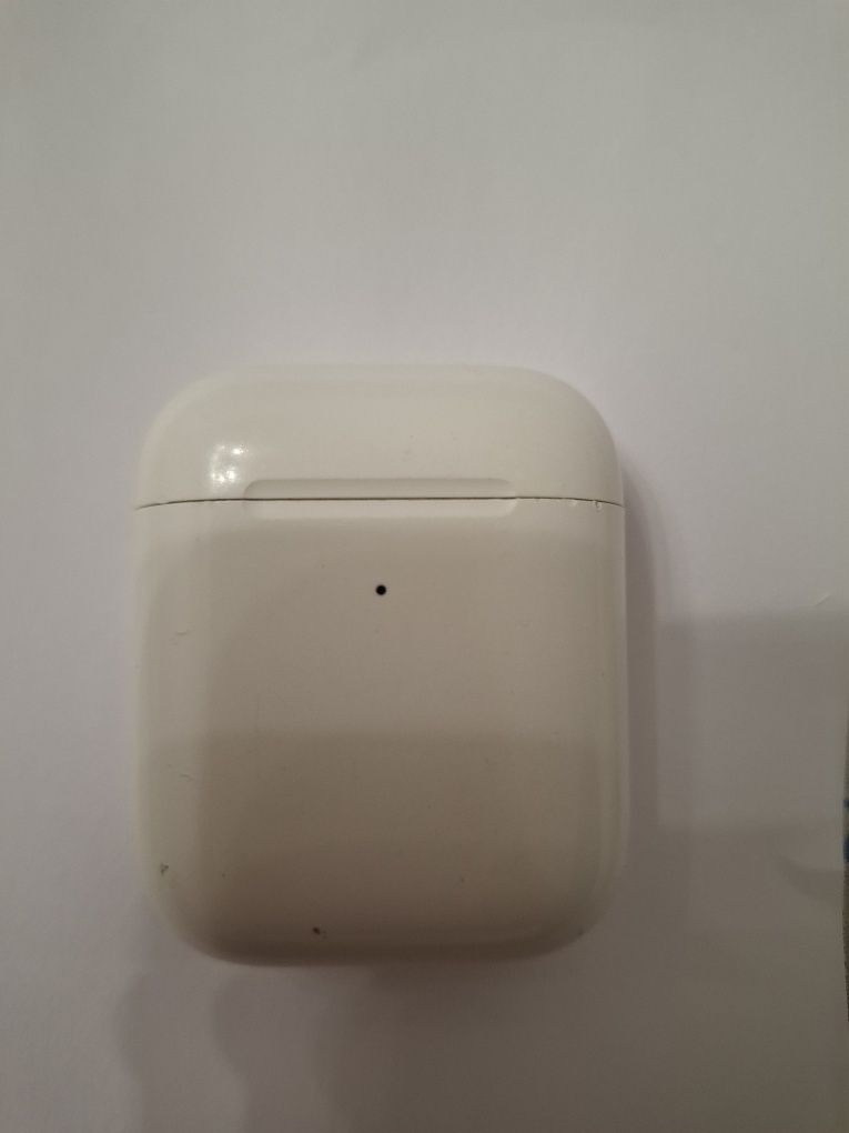 Продам airpods 2 оригинал срочно
